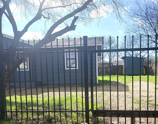 4th image of 4918 Fortuna St