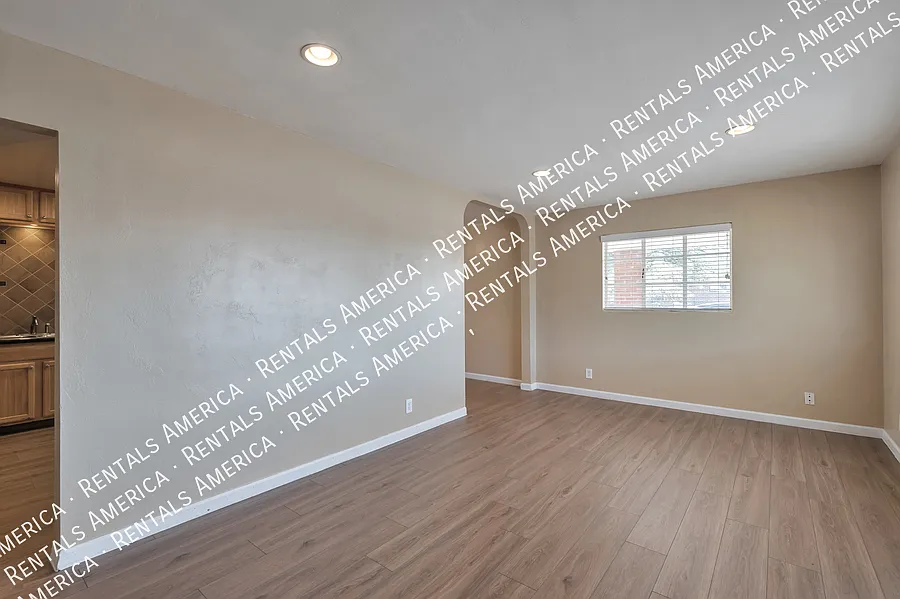 Fantastic 3 bd 2 bath near the U of A! — Photo 4