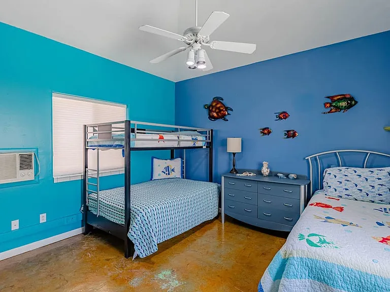 833 Paso Dr — Photo 39