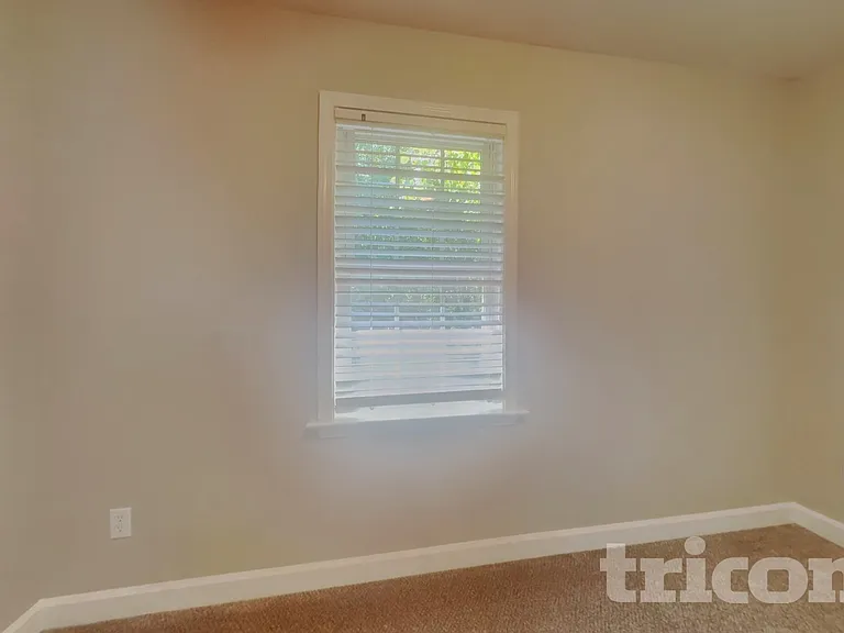 212 Water Mill Rd — Photo 11
