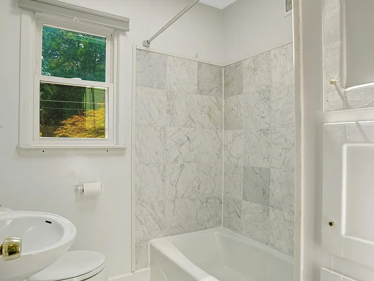 8015 New Market Rd — Photo 18