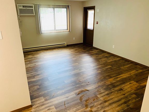 5th image of 1005 S Lake St APT H