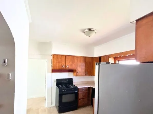 (undisclosed Address), Niles, OH 44446