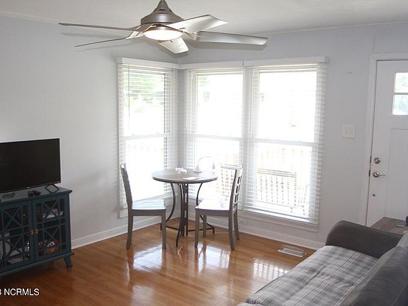 5th image of 503 W King Street