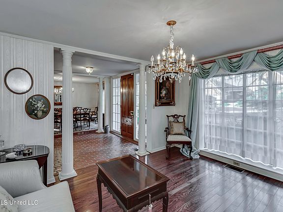 4th image of 4018 Eastwood Pl