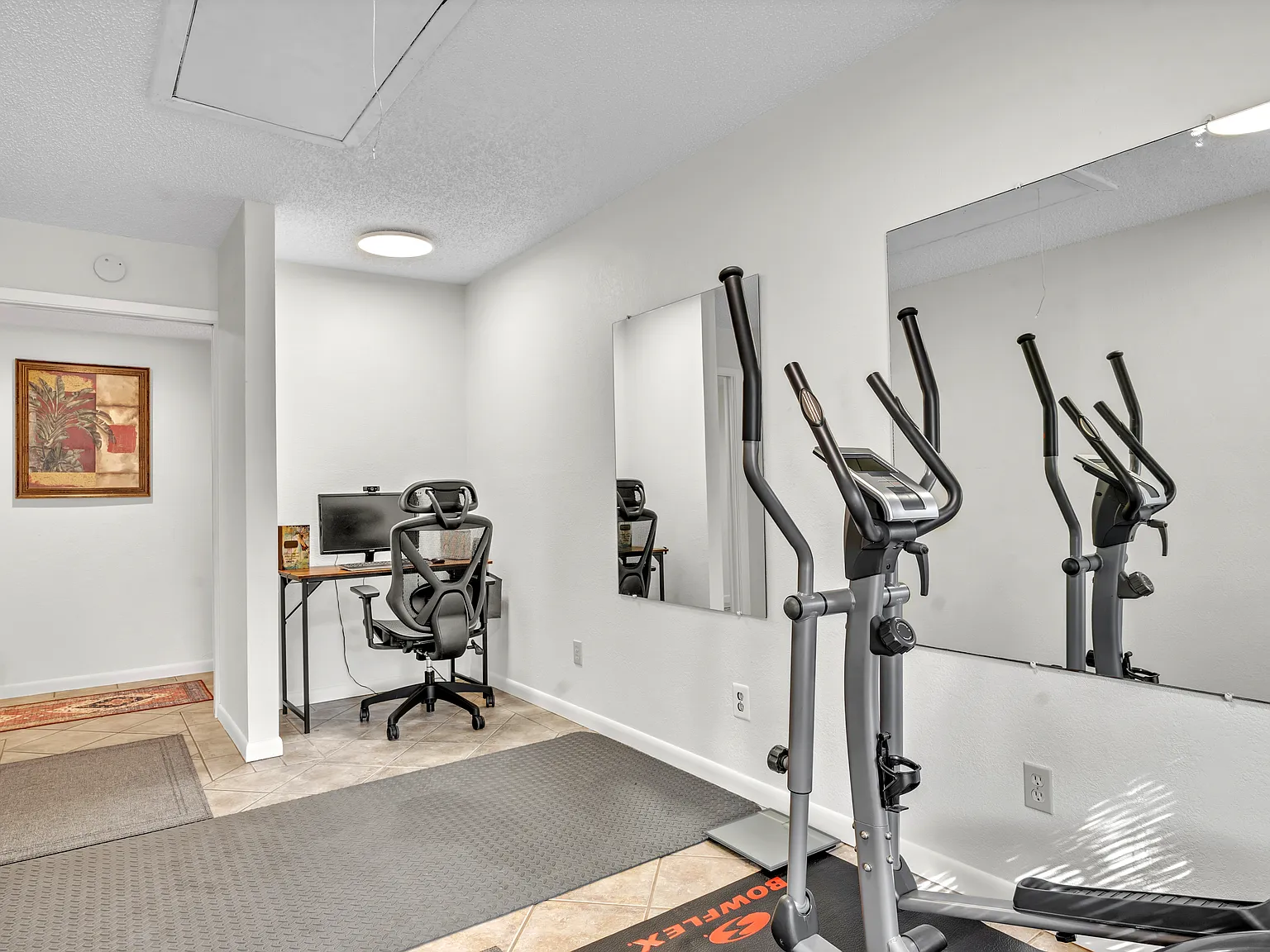 1022 Merlene Dr — Photo 4