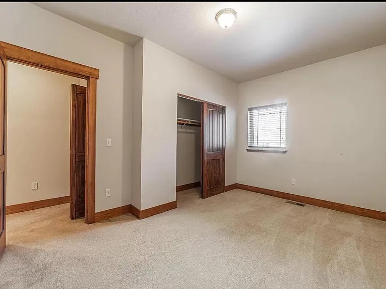 Silverleaf Dr — Photo 20