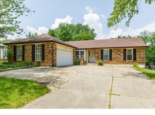 13 Shadow Ln, Saint Peters, MO