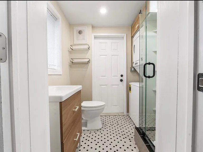 1539 NE 15th Ave — Photo 9