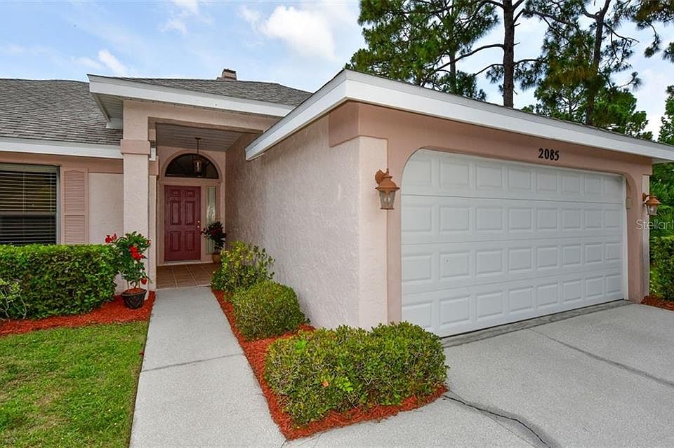 1st image of 2085 Wood Hollow Way