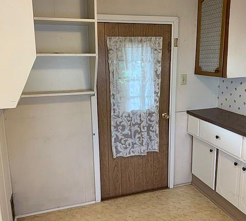 4th image of 93885 Pitney Ln