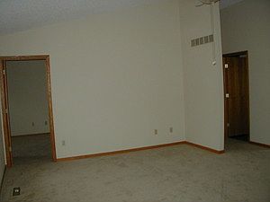 5th image of 605 Hennepin St