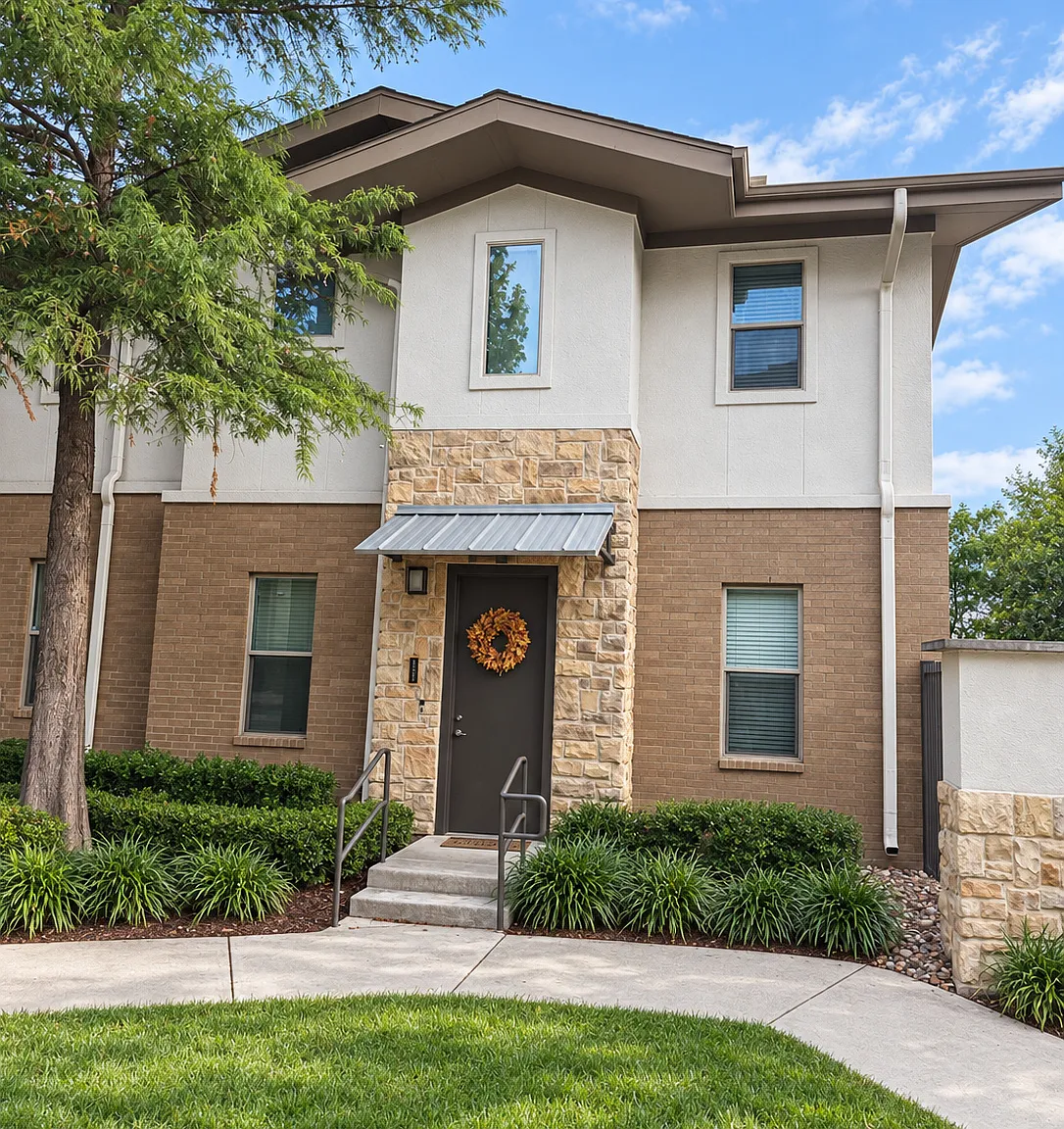 2 bed, 2.5 bath, 1320 sqft, $2,390 — Photo 1