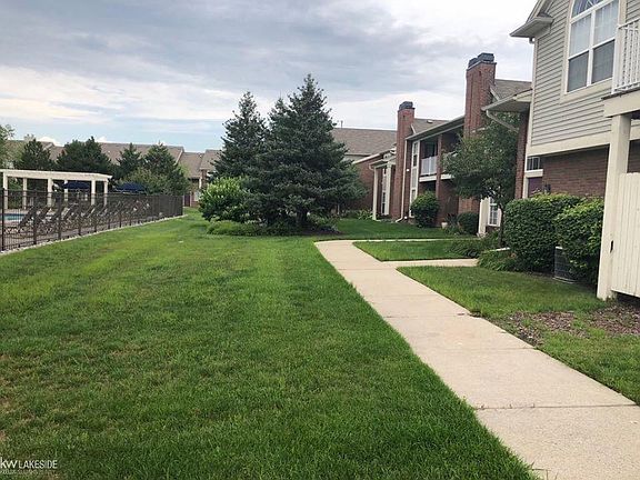 5th image of 15313 Yale Dr