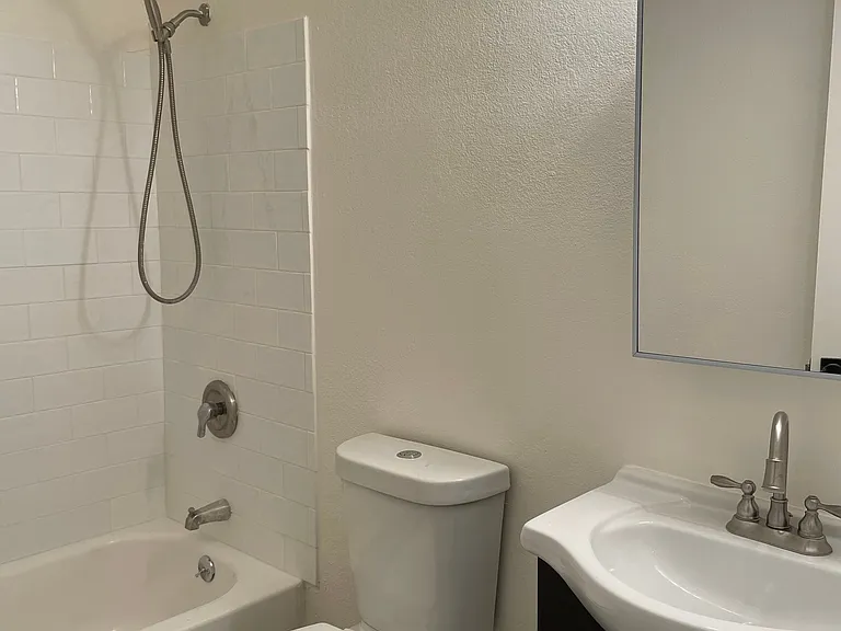 Zelma Apartments — Photo 23