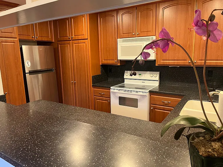 675 S Sierra Ave #12 — Photo 5