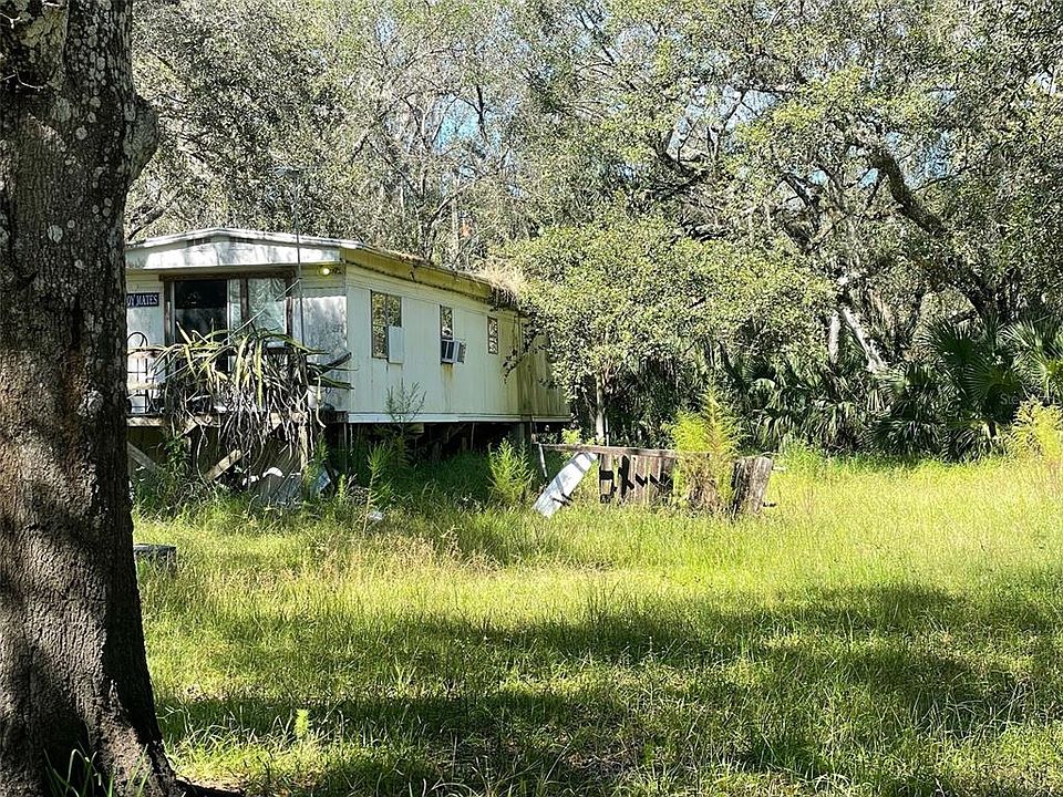 1st image of 1284 NE RIVER MILL DRIVE
