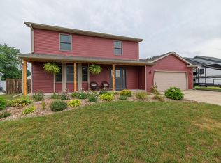 1063 S Peach Ct, Plainwell, MI 49080