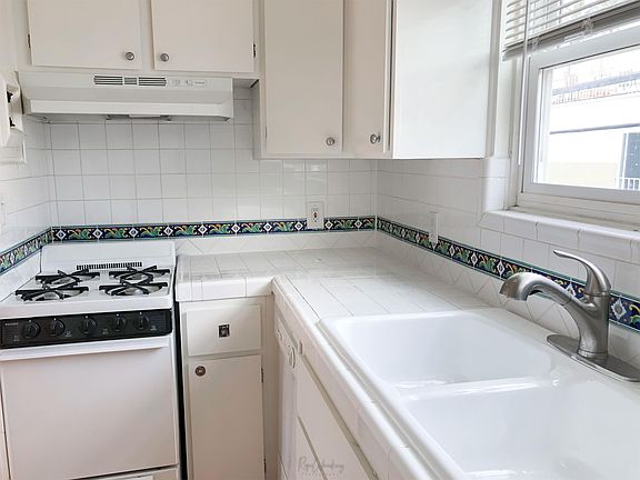 5th image of 474 E Sherman Ave #9