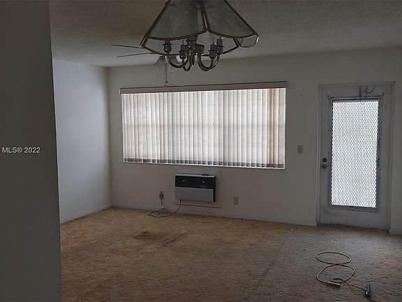 5th image of 413 S Markham S #413