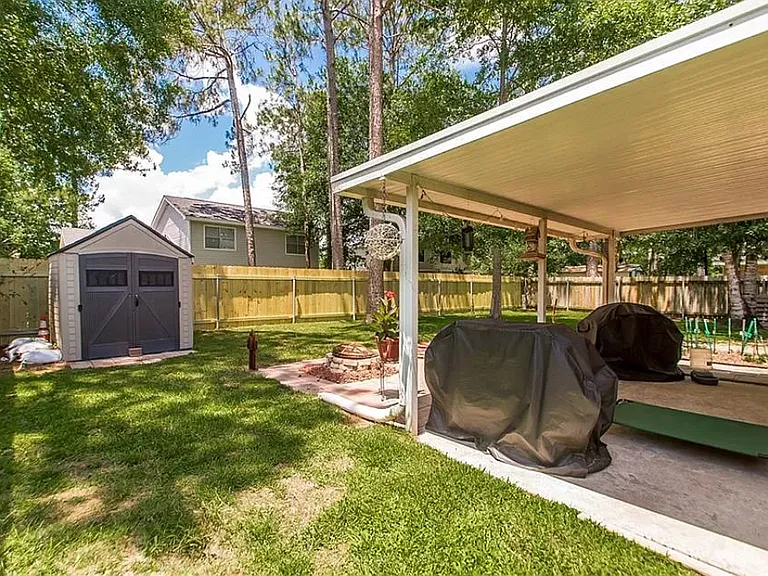 105 Larchwood Dr — Photo 26