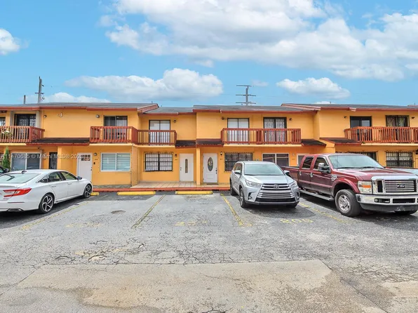 2211 W 52nd St APT 207, Hialeah, FL 33016