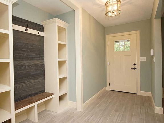 3rd image of 105 McKinley St