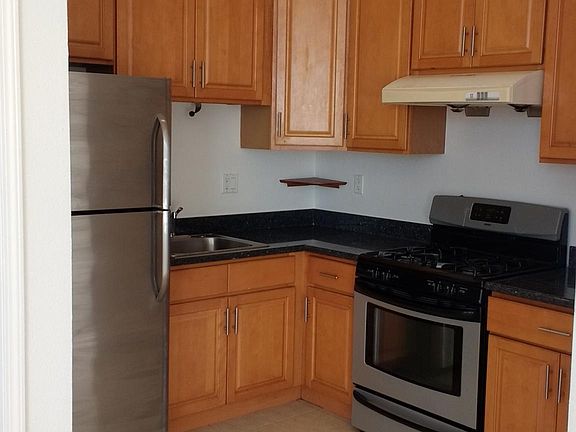 5th image of 1252A Golden Gate Ave