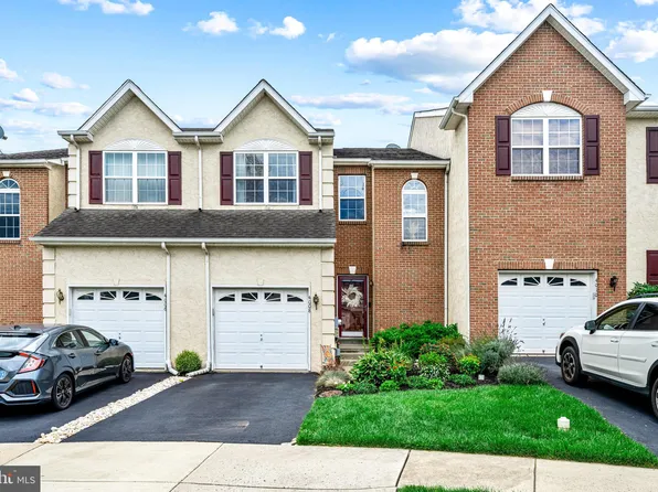 4008 Hoffman Ct, Collegeville, PA 19426