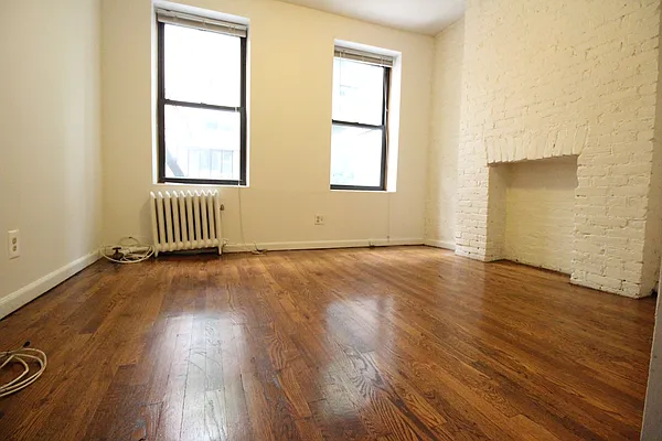 Rented by Luxor Homes & Investment Realty | media 9