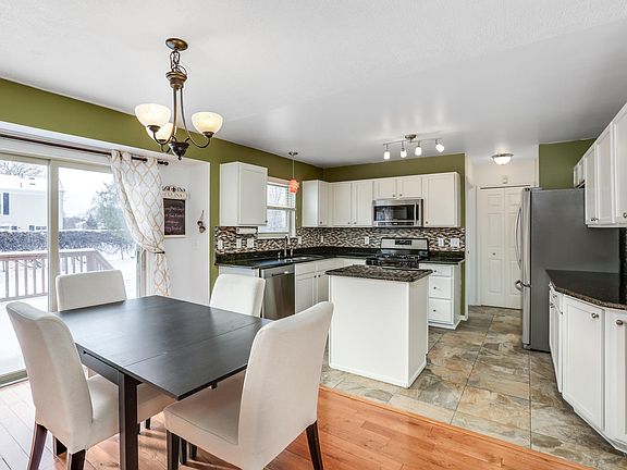 3rd image of 1543 Brookdale Dr