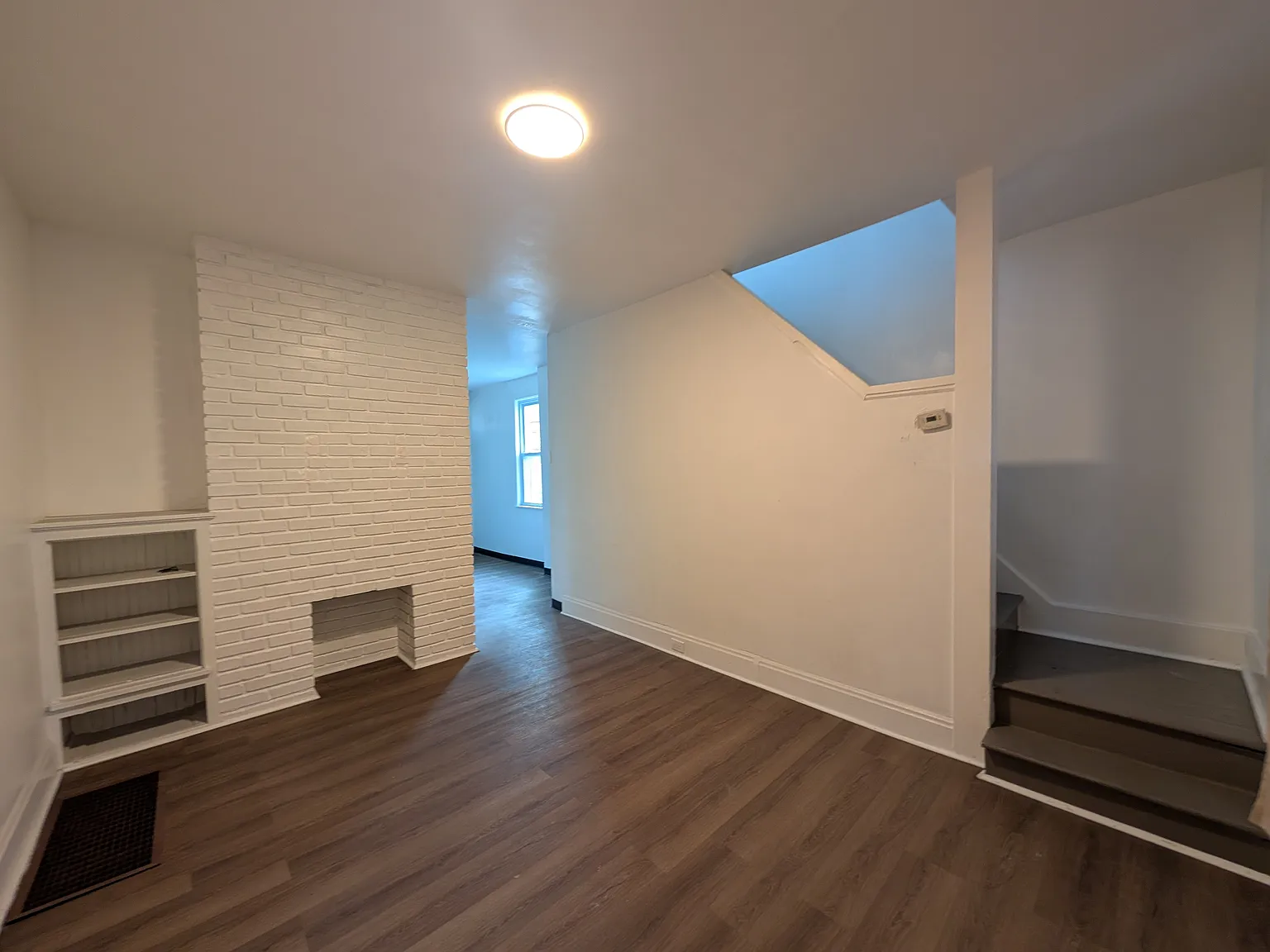 2 bed, 870 sqft, $1,250 — Photo 2