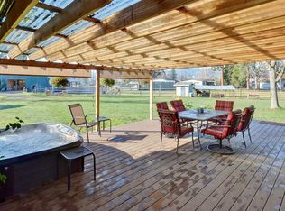 1075 Washburn Ln, Medford, OR 97501