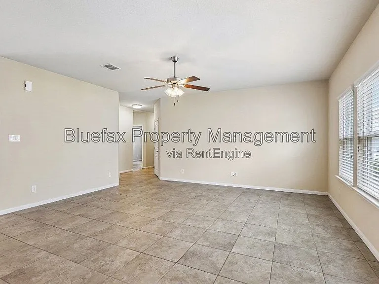 1807 Golden Maple — Photo 9