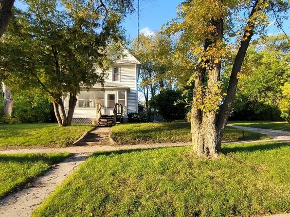 715 Cottage St, Waterloo, IA 50703