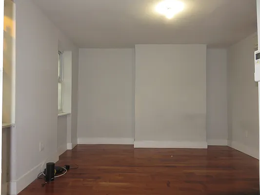 Rented by Rennit Inc. | media 28