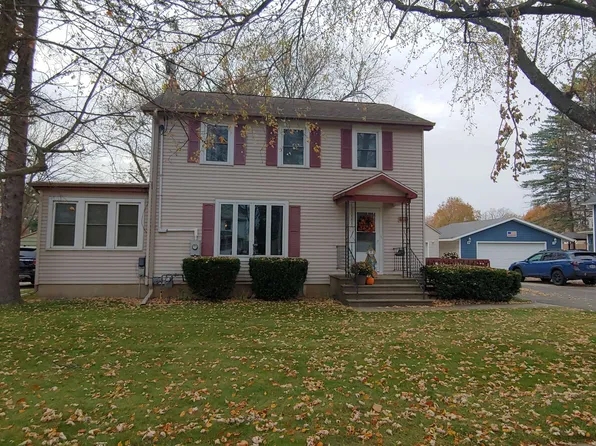 986 Metomen St, Ripon, WI 54971