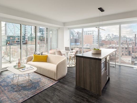 4th image of 57 Spadina Ave #3307