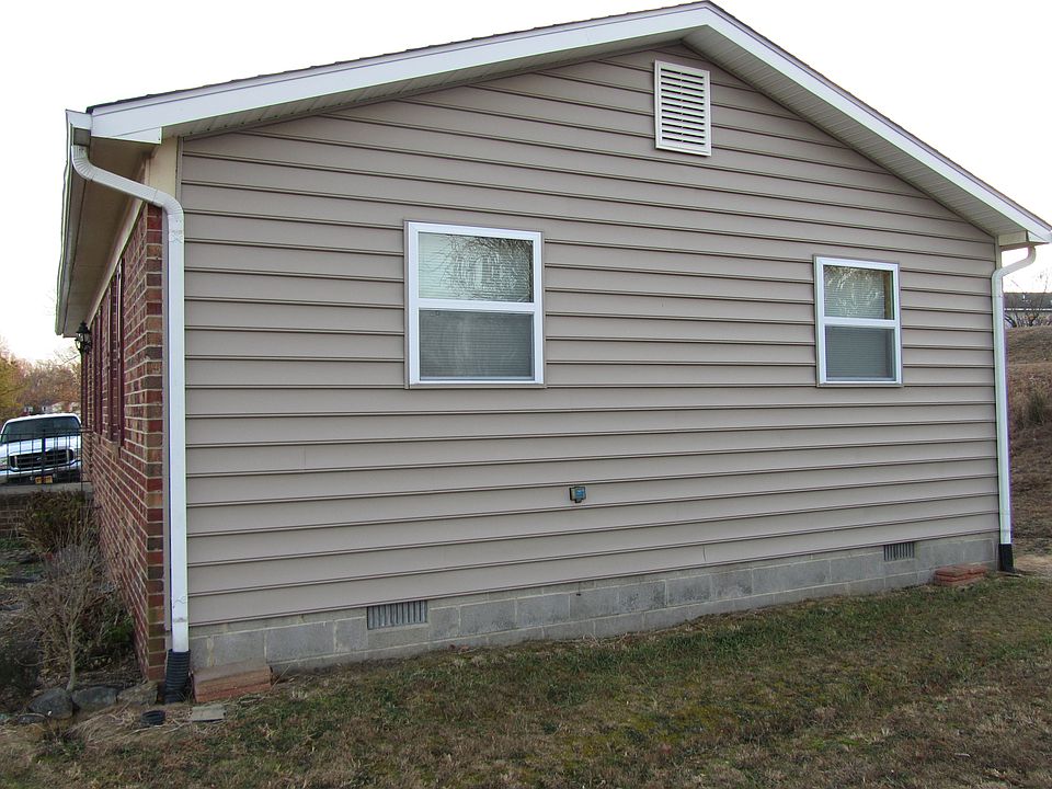 2nd image of 38540 Laurel Ridge Dr
