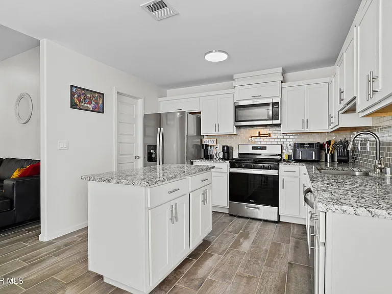 15220 Apex Ct — Photo 7