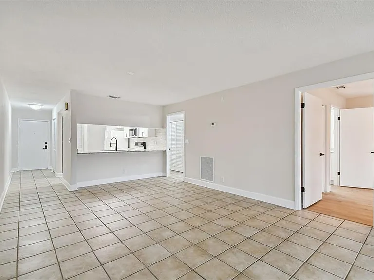 4800 Brittany Dr S #102 — Photo 21