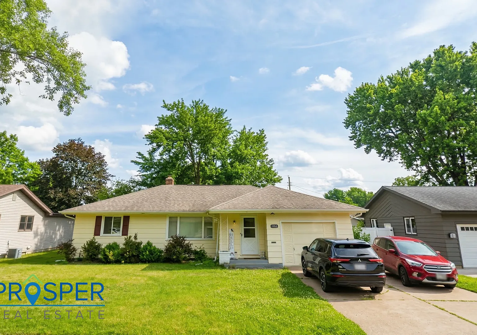 3-Bedroom with Garage & Extra Parking — Photo 1