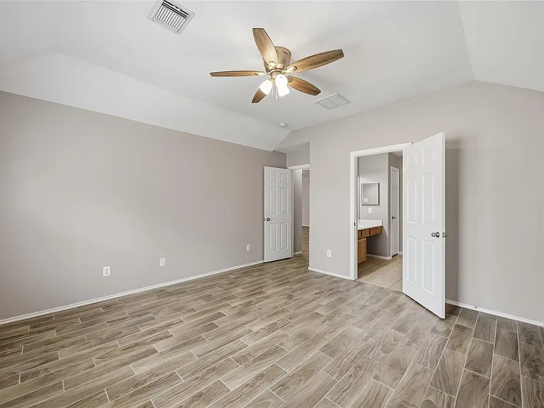 2734 Trinity Glen Ln — Photo 15