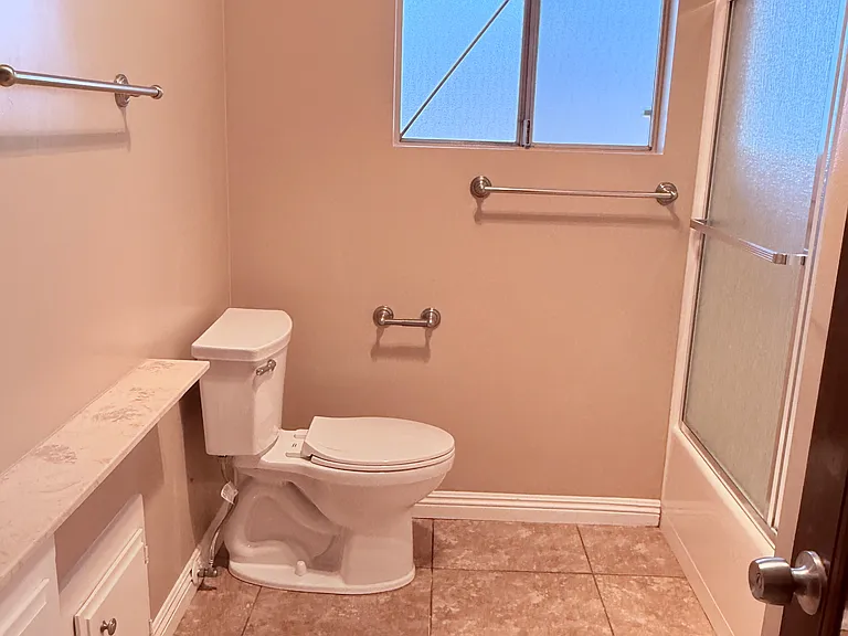 Full Hall Bathroom