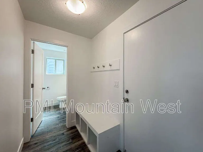 506 W 2200 N — Photo 4