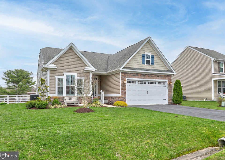1st image of 37346 Woods Run Cir