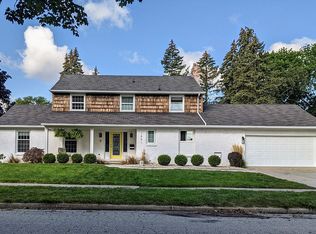 1801 Kingswood Dr, Lansing, MI 48912
