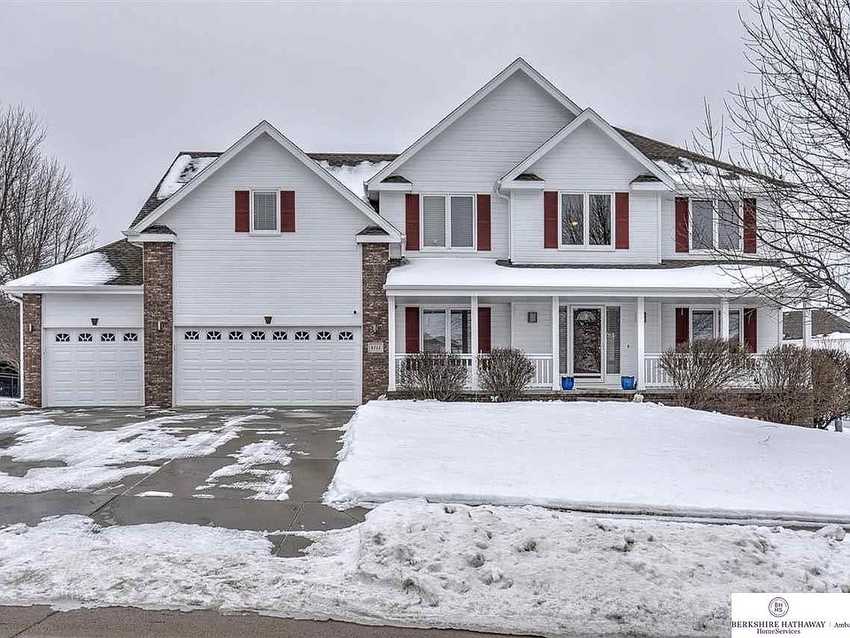 1st image of 6111 N 165th St
