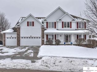 6111 N 165th St, Omaha, NE 68116