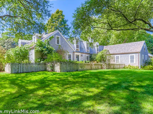 180 Pilot Hill Farm Rd, Tisbury, MA 02568